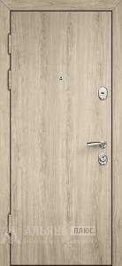 Дверь с тисненой панелью из массива №38 внутренняя - фото